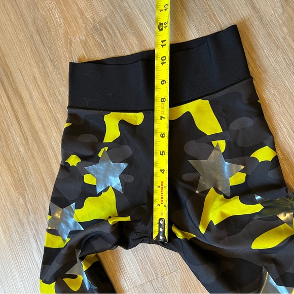 Ultracor Camo Star Leggings Black Green/Yellow Size Small Activewear compression - Picture 6 of 7